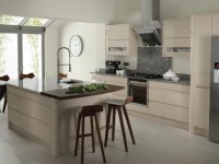 Bēša virtuve - 70 fotoattēli ar skaistu virtuves interjeru ar smilškrāsas nokrāsu