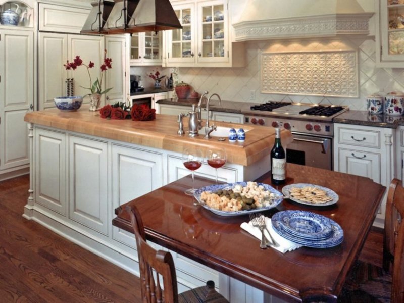 original_hamilton-grå-design-køkken-breakfast-table-som-del-af-ø-jpg-rend-hgtvcom-1280-960