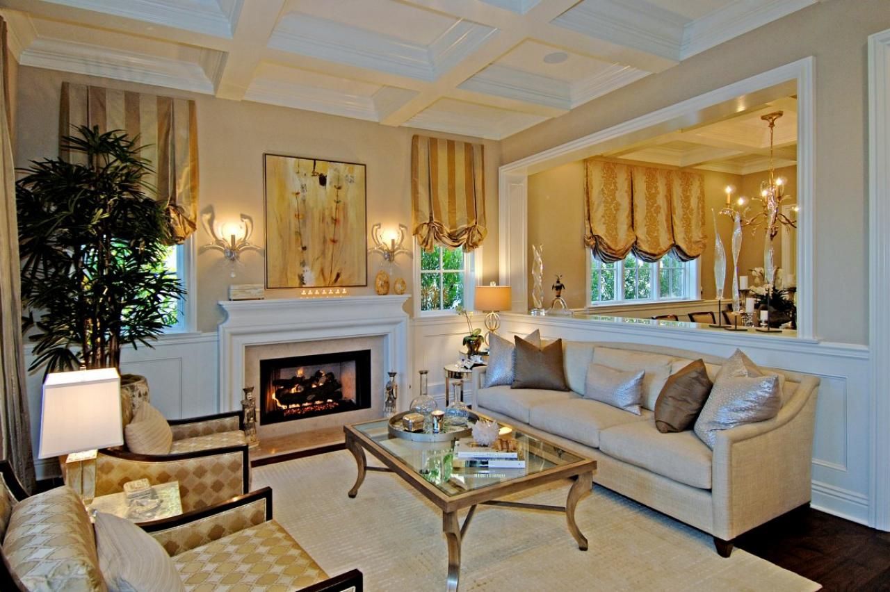 dp_jill_wolff_traditional_neutral_living_room_with_gold_accents_h-jpg-rend_-hgtvcom-1280-853